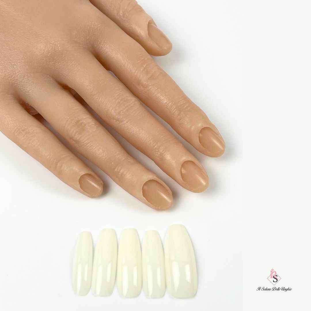 Mano Finta Per Pratica